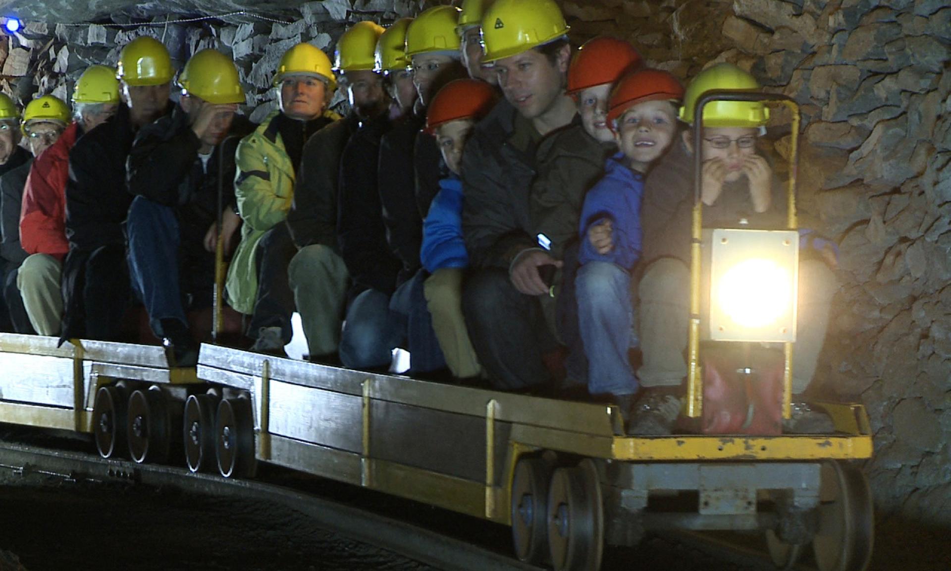Eine Fahrt mit der Stollenbahn im Bergwerk Käpfnach in Horgen